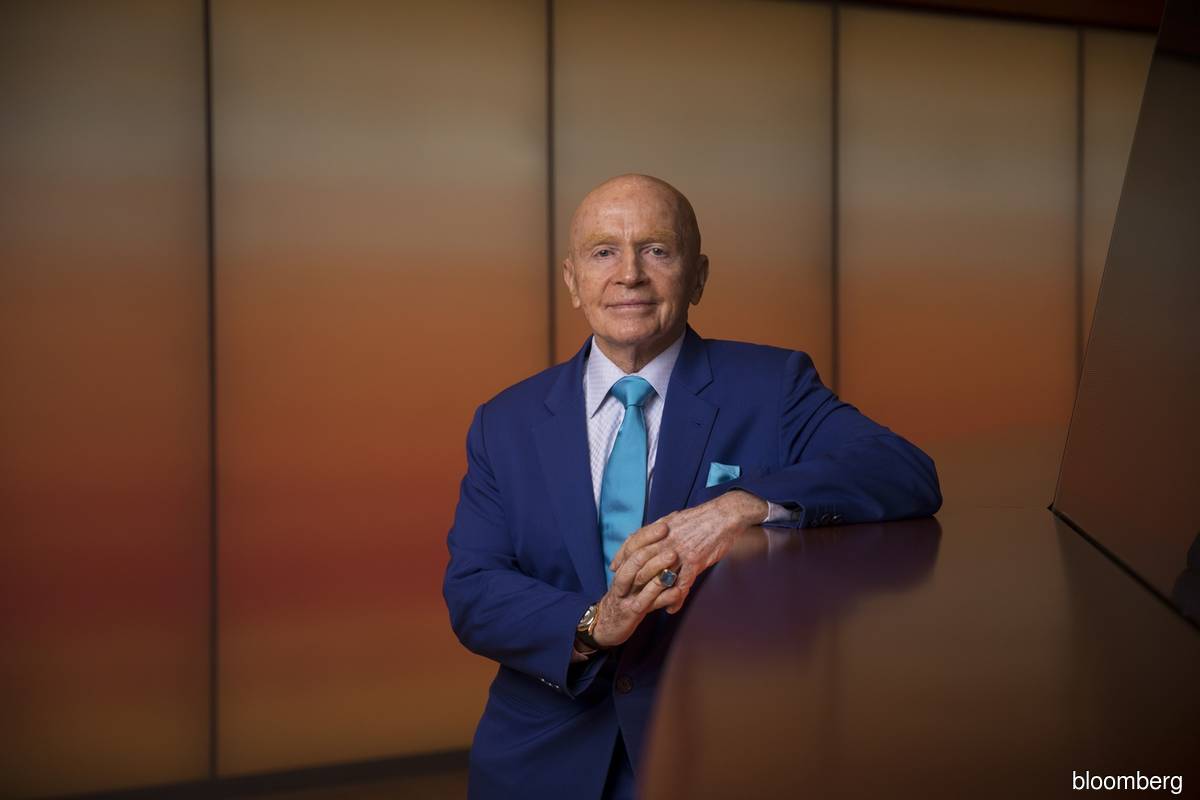 Mobius says hold 10% in gold as currencies set to be devalued